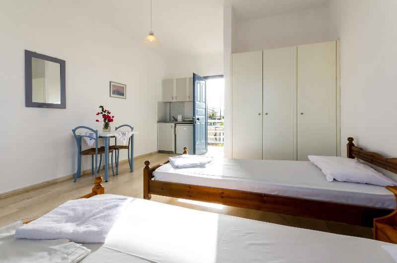Aris Apartments Malia Esterno foto
